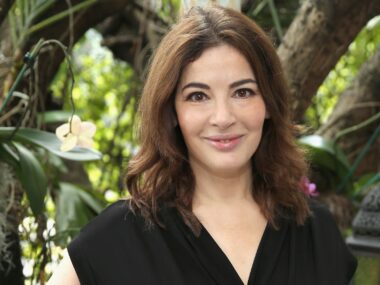 Nigella Lawson shows off wrinkle-free face at 64
