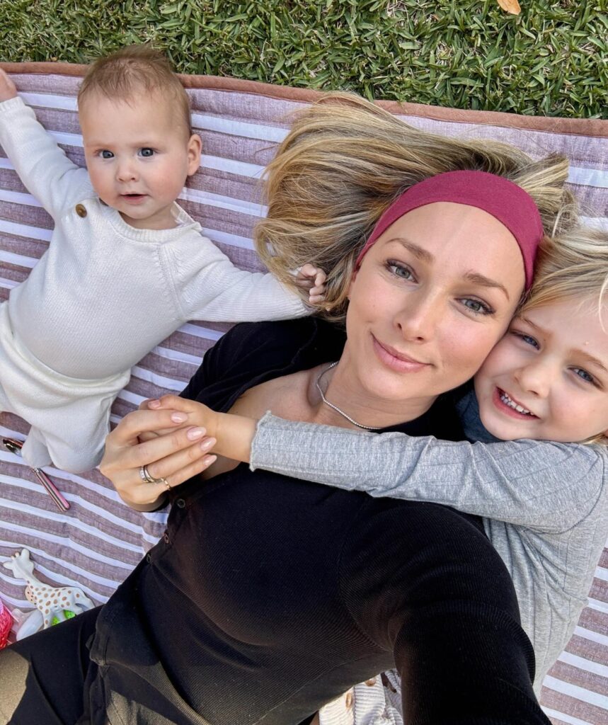 Anna Heinrich with her children Ruby and Elle.