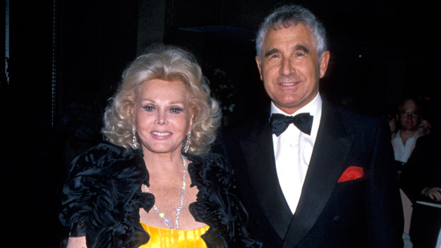 Snake scare for Zsa Zsa Gabor's hubby