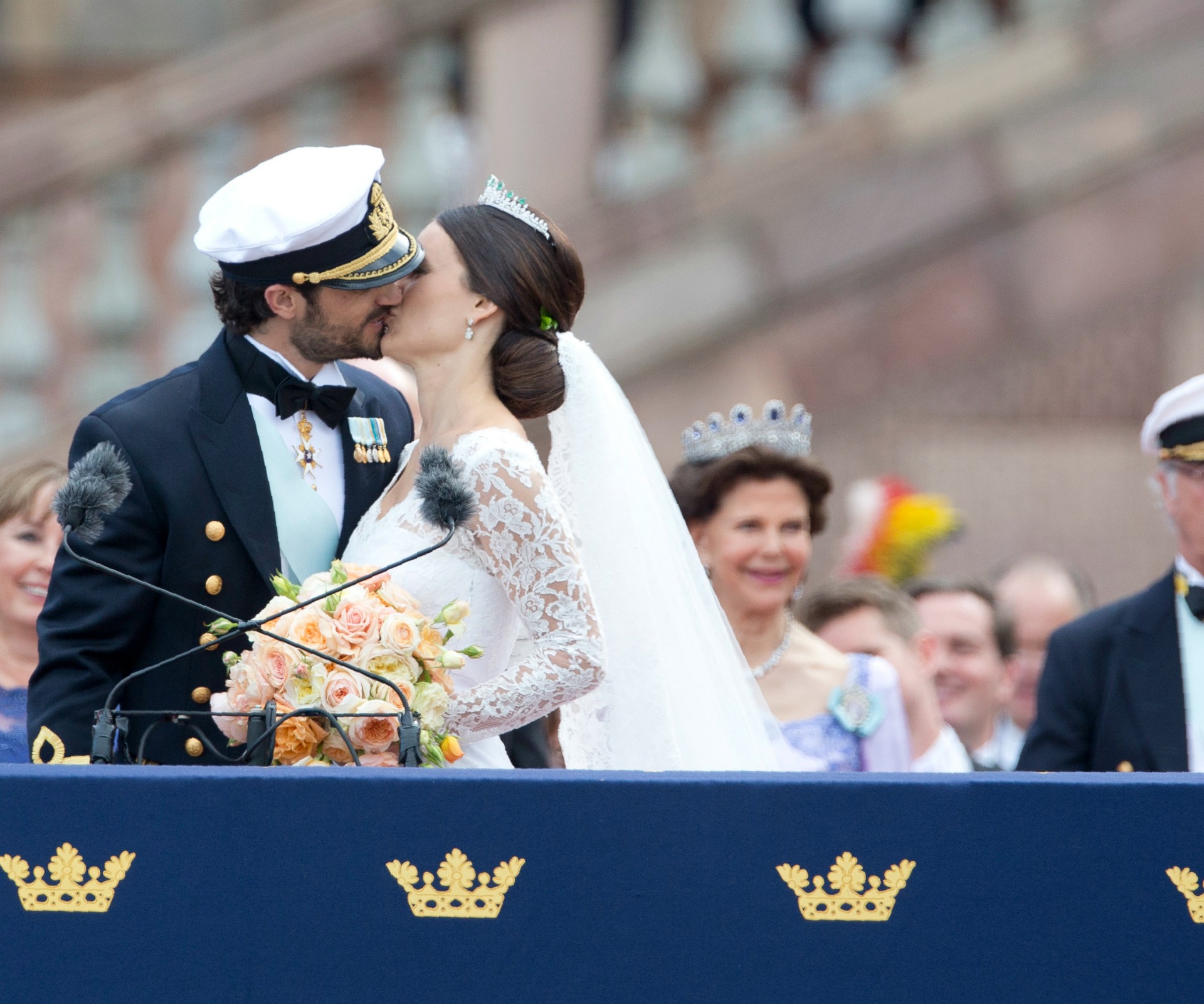 Sofia Hellqvist marries Prince Carl in Sweden