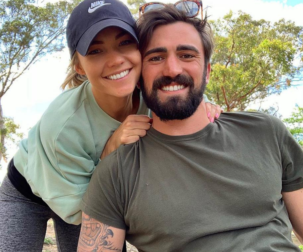 Are Sam Frost and ex Dave Bashford back together? We investigate the very telling clues