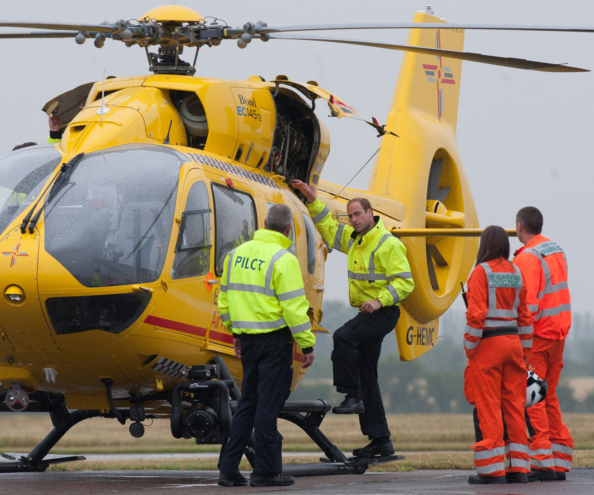 Prince William heroically rescues girl from car crash