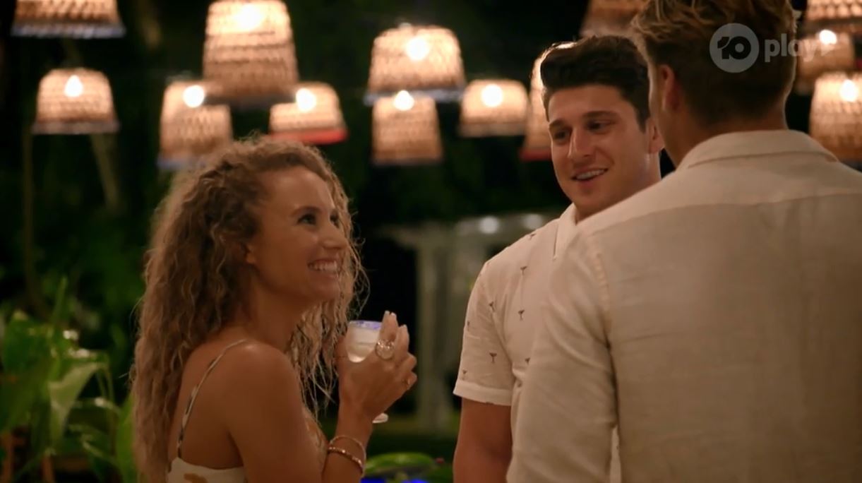 Bachelor In Paradise Zoe Sets Her Sights On Nathan 0236