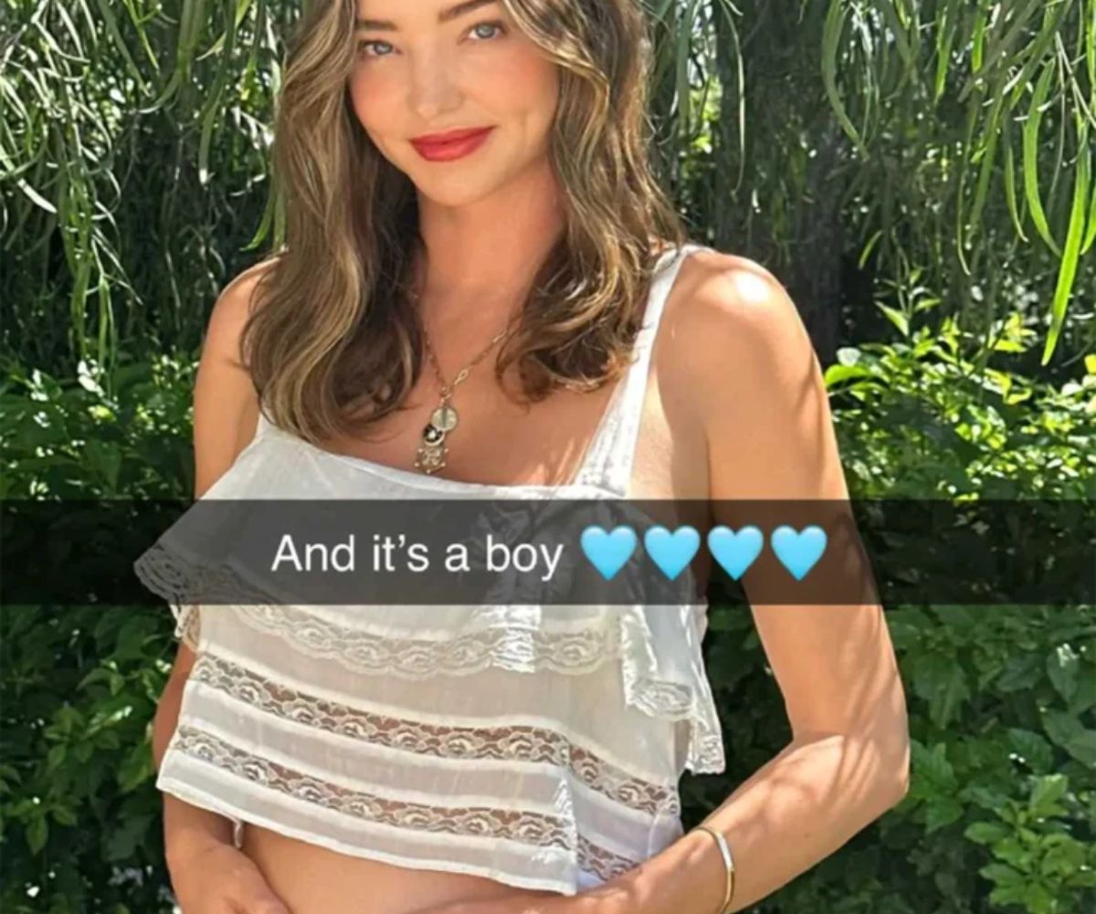 Supermodel Miranda Kerr announces birth of fourth child